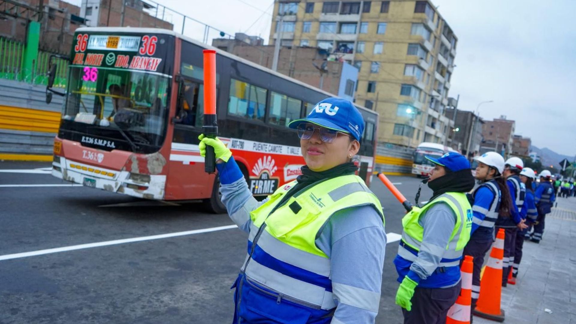 Estas empresas de transporte público retoman sus recorridos en la avenida 28 de Julio tras habilitación de vías