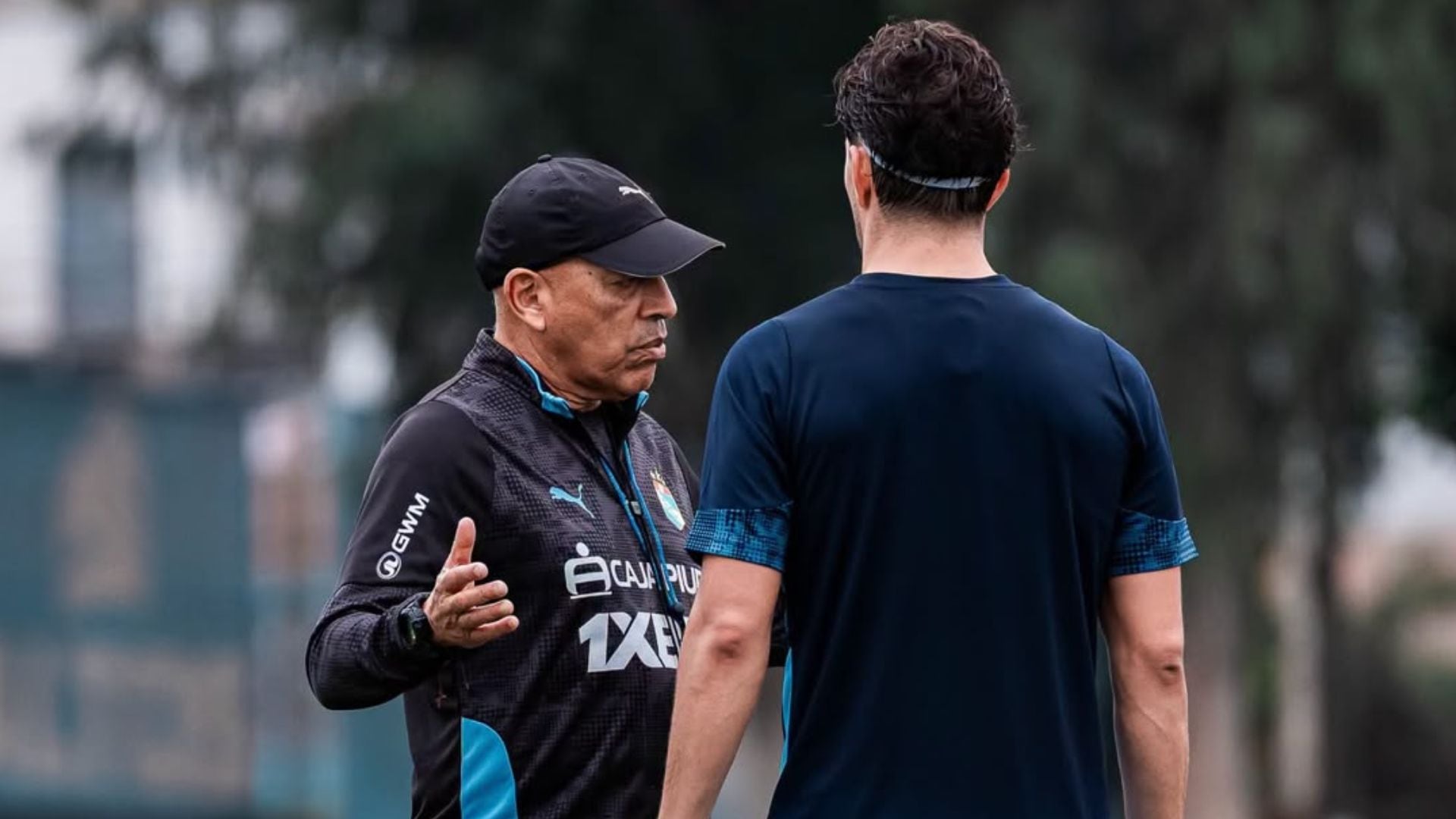 Se conoció que Roberto Mosquera pidió salida de jugador histórico de Sporting Cristal: “Sería cedido a préstamo”