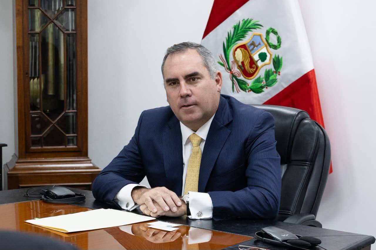 Ministro de Defensa afirma que es urgente declarar como “grupos hostiles” a las organizaciones criminales