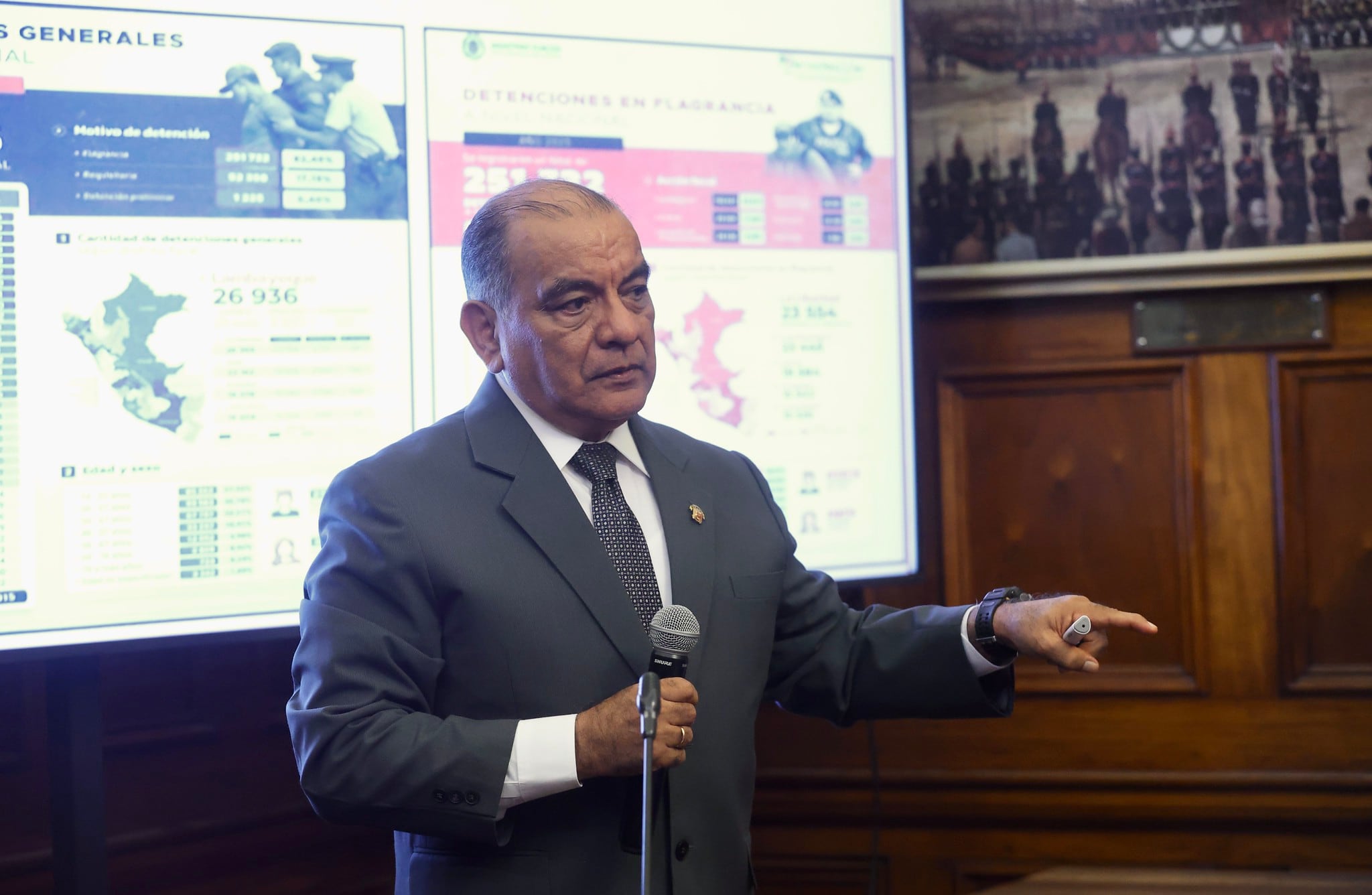 Ministro Astudillo confirma que organizaciones criminales infiltran a jóvenes en la Policía Nacional